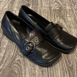 Kenneth Cole square toe black leather loafers US 8